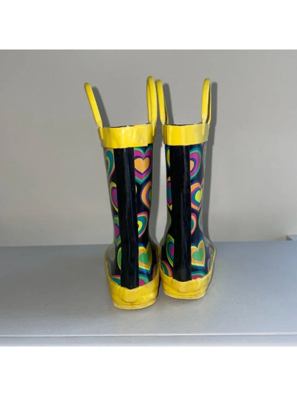 Kids Size 5 Heart Pattern Rain Boots Yellow Handles Soles Rubber Colorful Design